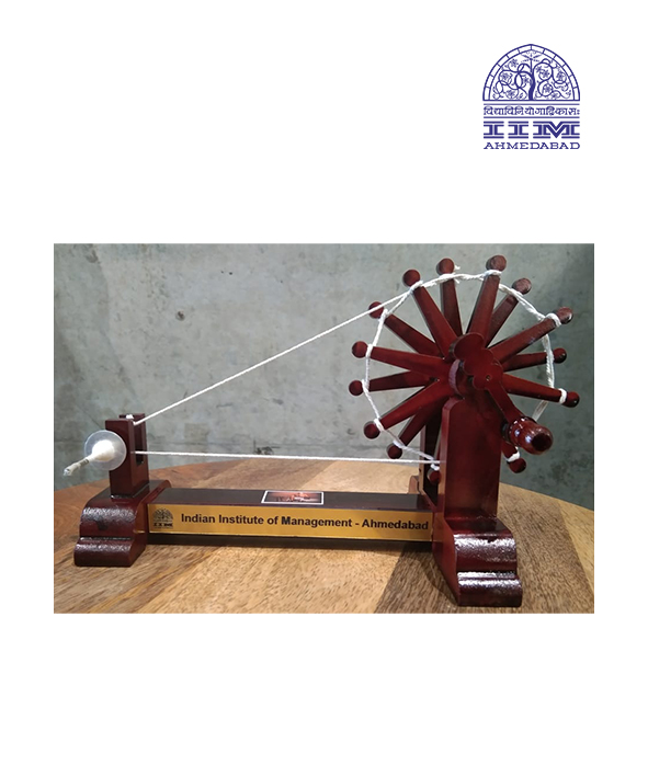 CHARKHA WITH GOLDEN PATTI